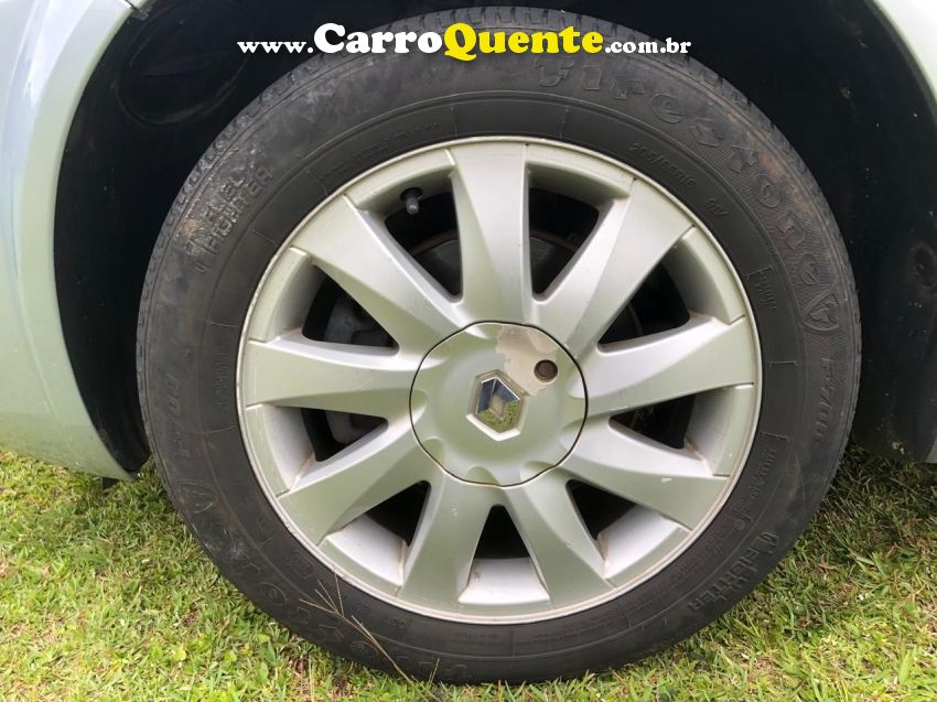 Renault MEGANE 1.6 DYNAMIQUE GRAND TOUR 16V FLEX 4P MANUAL - Loja