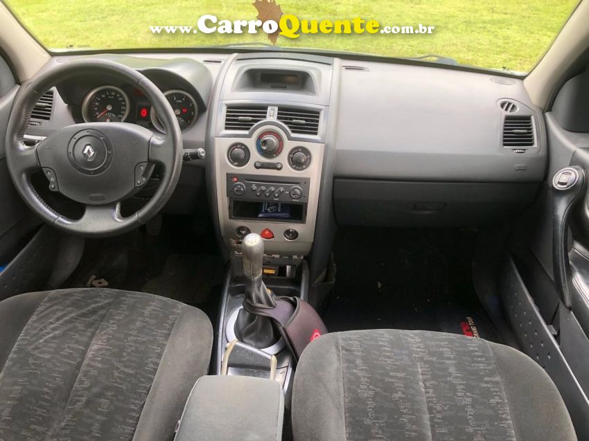 Renault MEGANE 1.6 DYNAMIQUE GRAND TOUR 16V FLEX 4P MANUAL - Loja