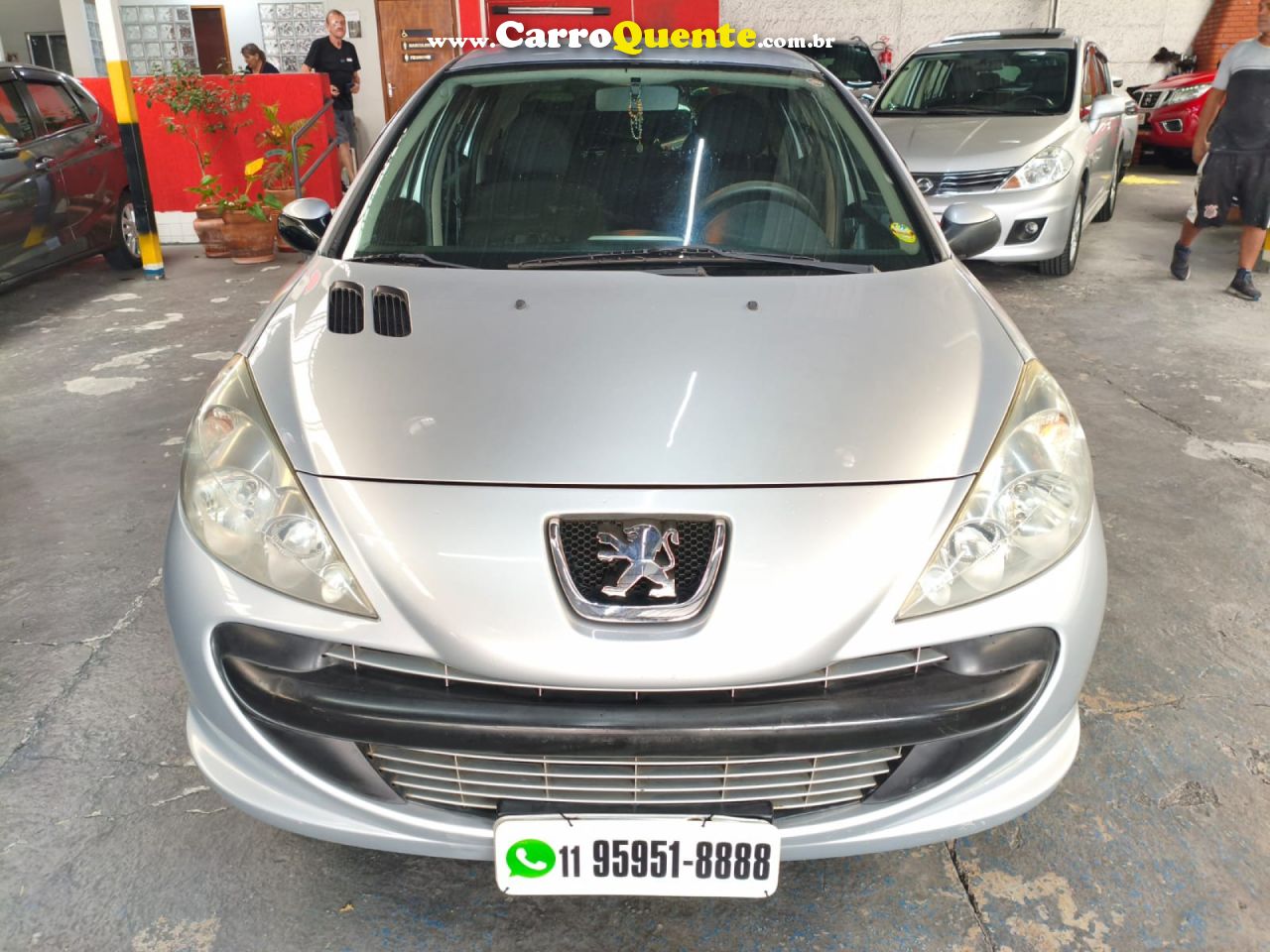 PEUGEOT   207 XR 1.4 FLEX 8V 5P   PRATA 2011 1.4 FLEX - Loja