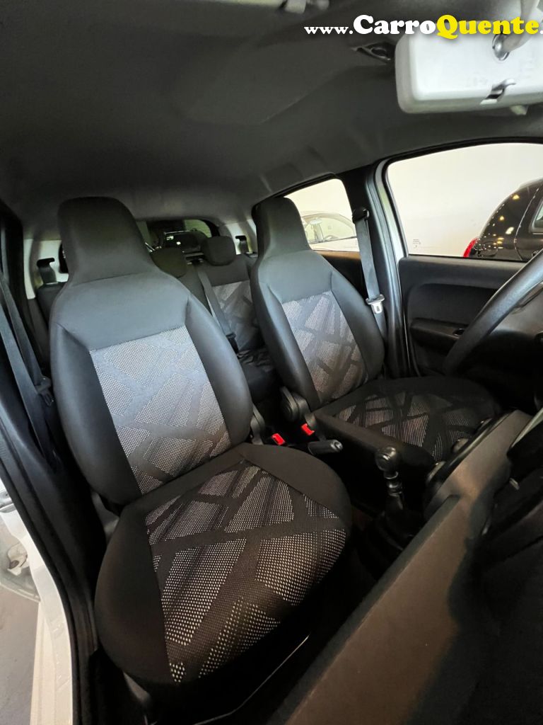 FIAT   MOBI LIKE 1.0 FIRE FLEX 5P.   BRANCO 2025 1.0 FLEX - Loja