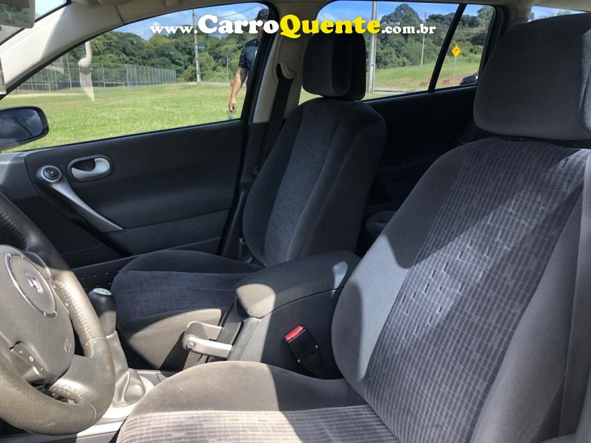Renault MEGANE 1.6 DYNAMIQUE GRAND TOUR 16V FLEX 4P MANUAL - Loja