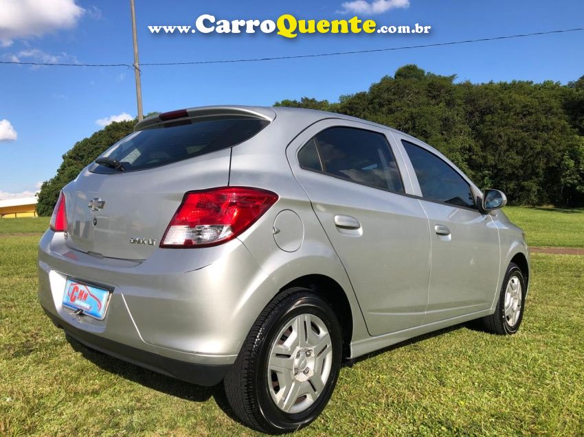 Chevrolet ONIX 1.0 MPFI LT 8V FLEX 4P MANUAL - Loja