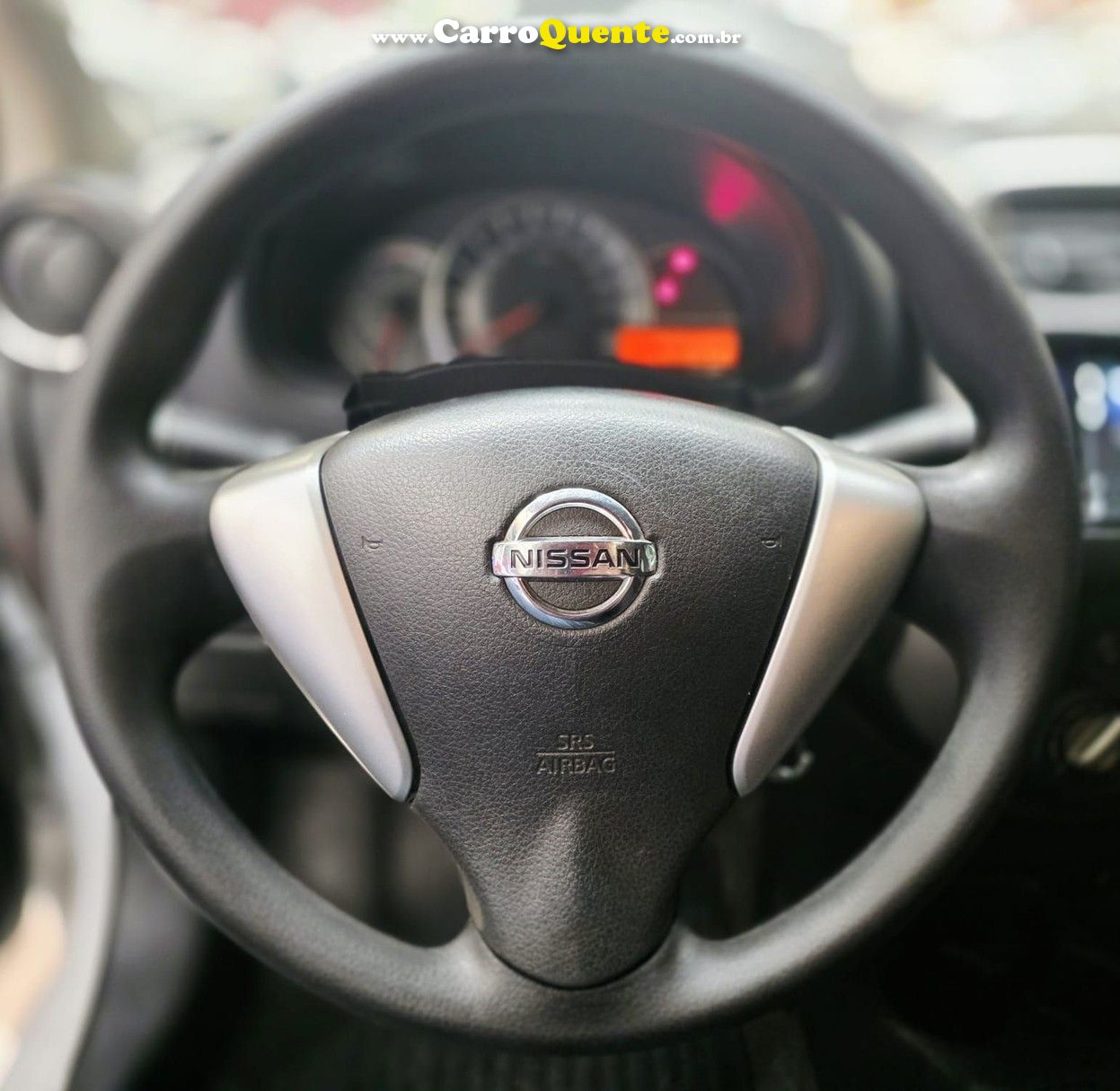 NISSAN VERSA 1.0 12V S 2016 - Loja