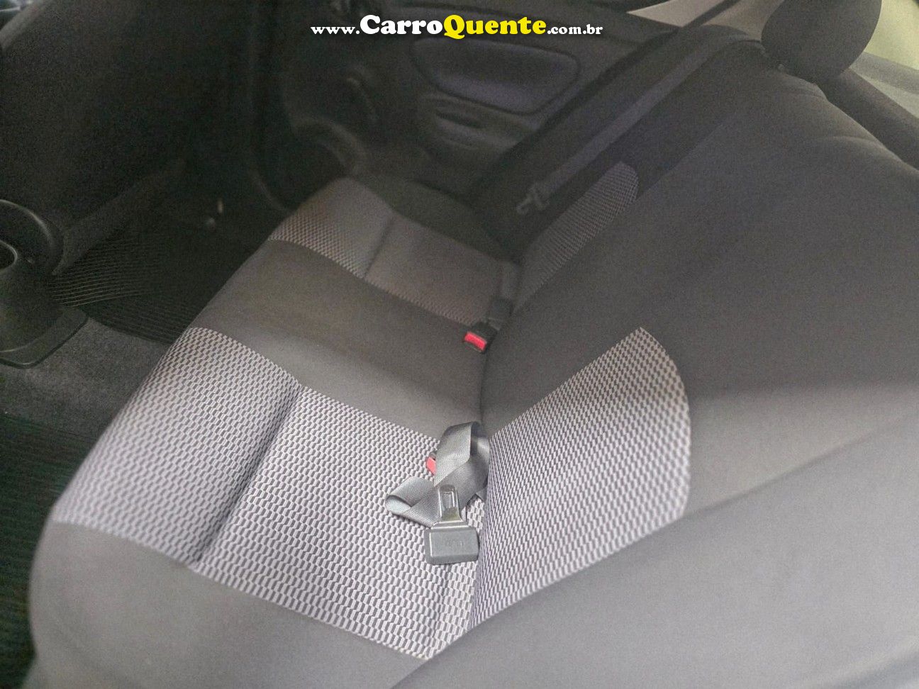 NISSAN VERSA 1.0 12V S 2016 - Loja