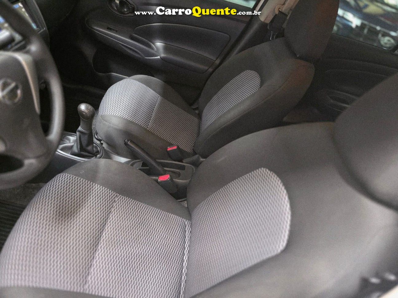 NISSAN VERSA 1.0 12V S 2016 - Loja
