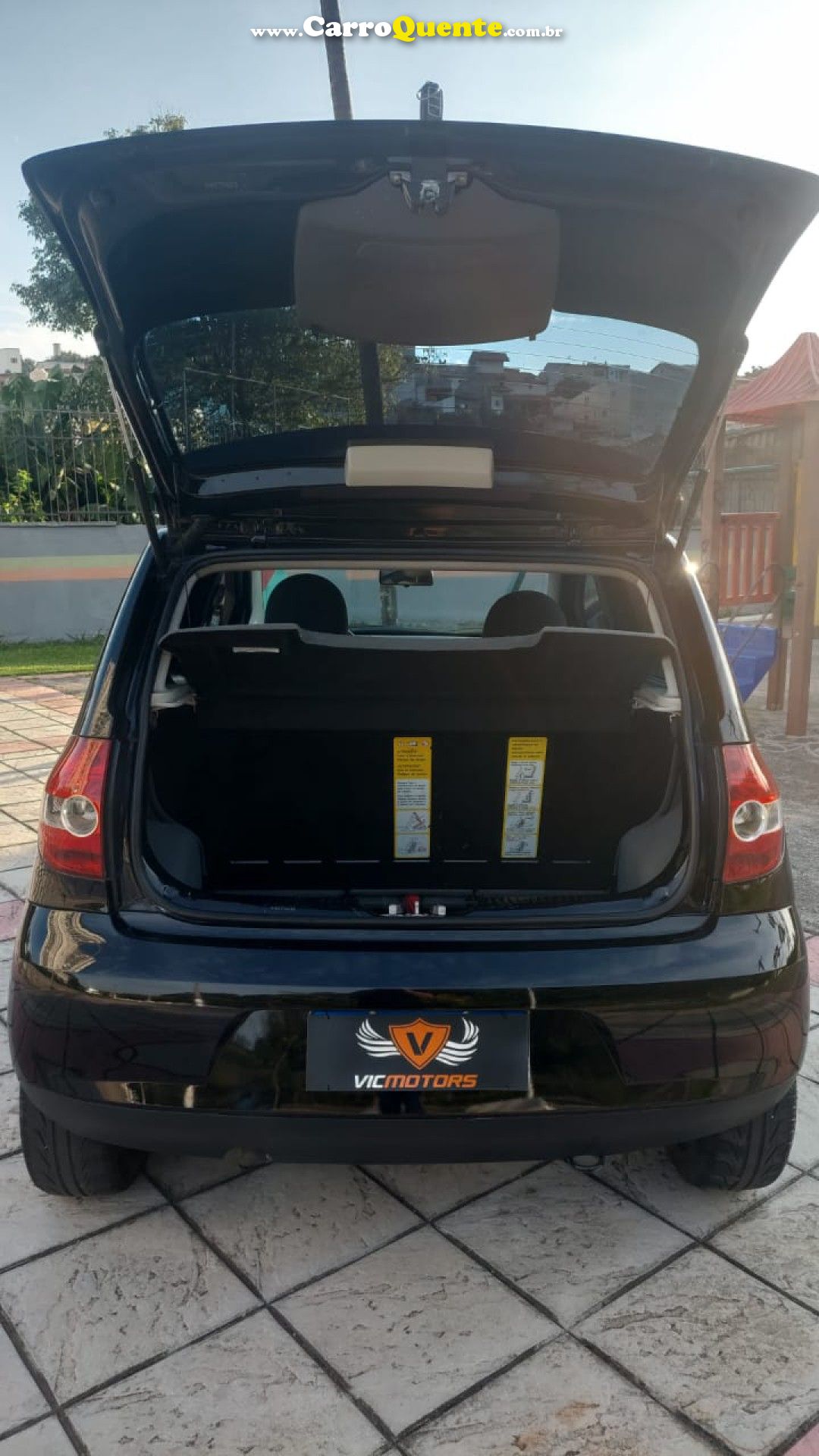 VOLKSWAGEN   FOX PLUS 1.6MI 1.6MI TOTAL FLEX 8V 4P   PRETO 2009 1.6 FLEX - Loja