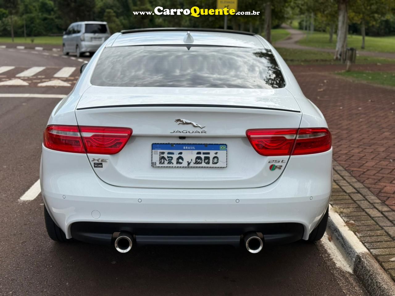 JAGUAR   XE 2.0 TURBOCHARGED R-SPORT AUT.   BRANCO 2017 2.0 GASOLINA - Loja