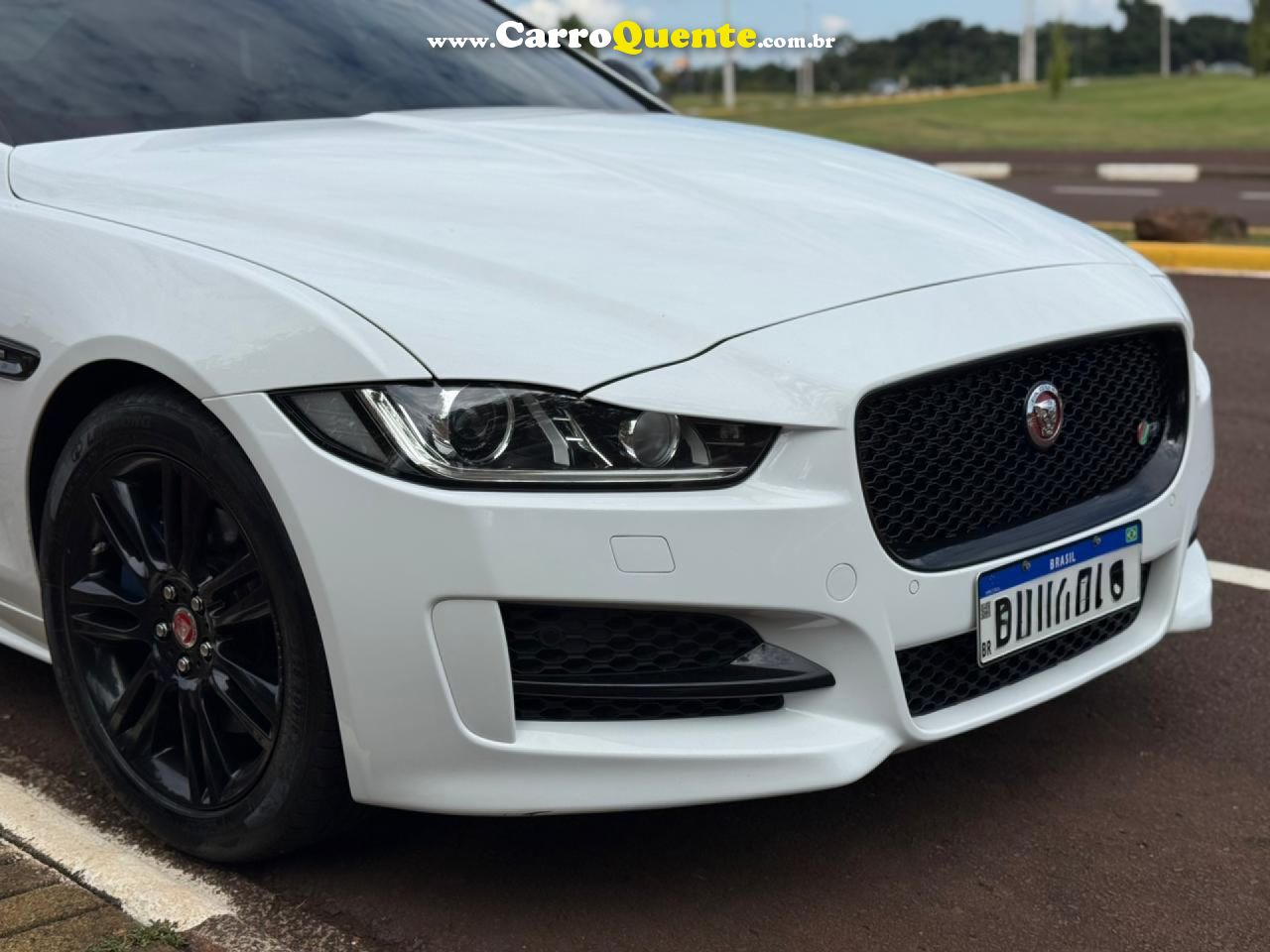 JAGUAR   XE 2.0 TURBOCHARGED R-SPORT AUT.   BRANCO 2017 2.0 GASOLINA - Loja