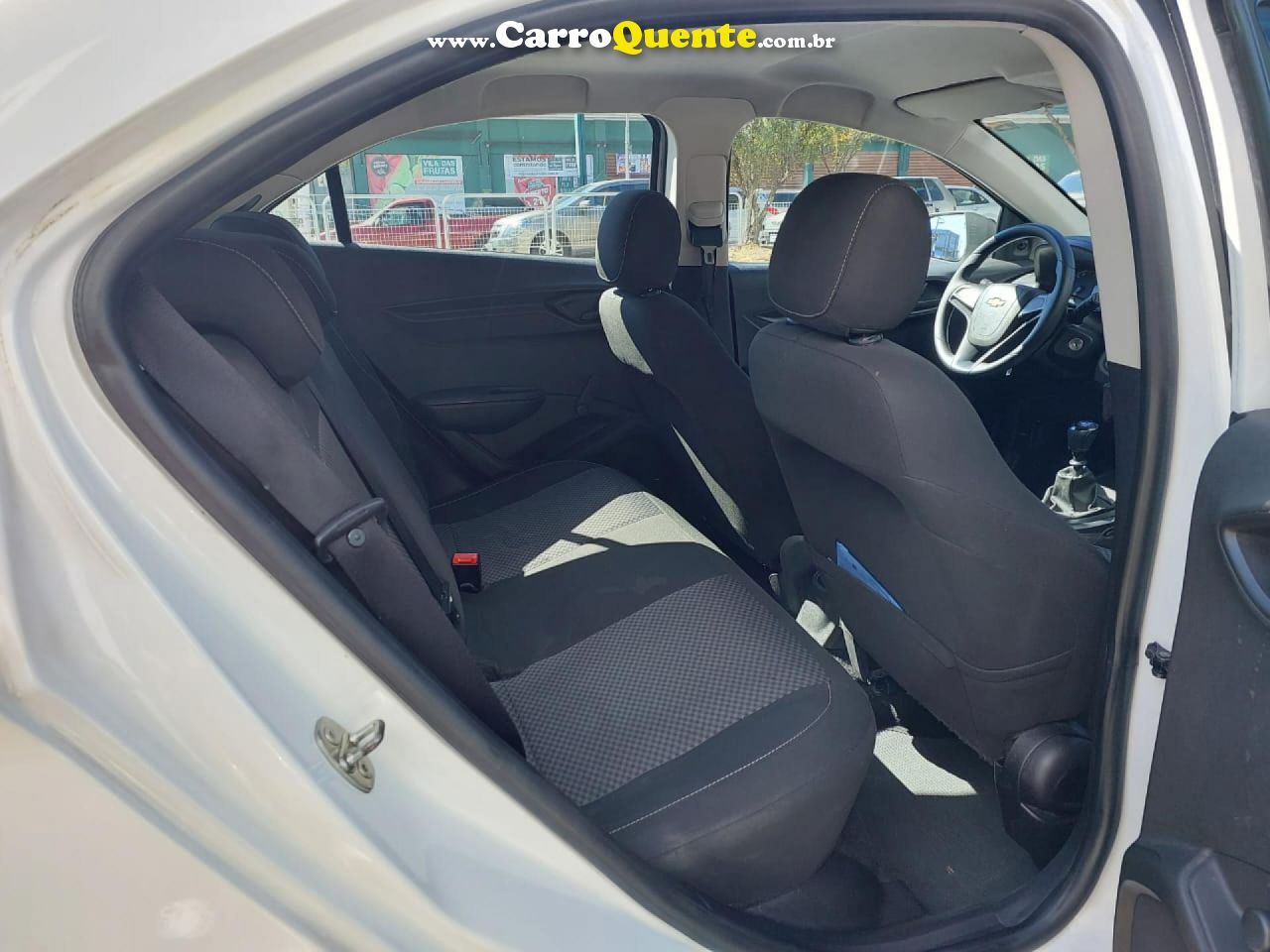 CHEVROLET   ONIX HATCH JOY 1.0 8V FLEX 5P MEC.   BRANCO 2019 1.0 FLEX - Loja