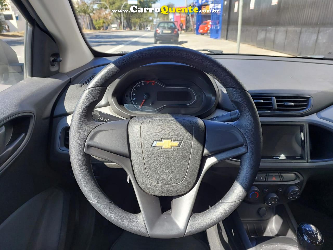 CHEVROLET   ONIX HATCH JOY 1.0 8V FLEX 5P MEC.   BRANCO 2019 1.0 FLEX - Loja