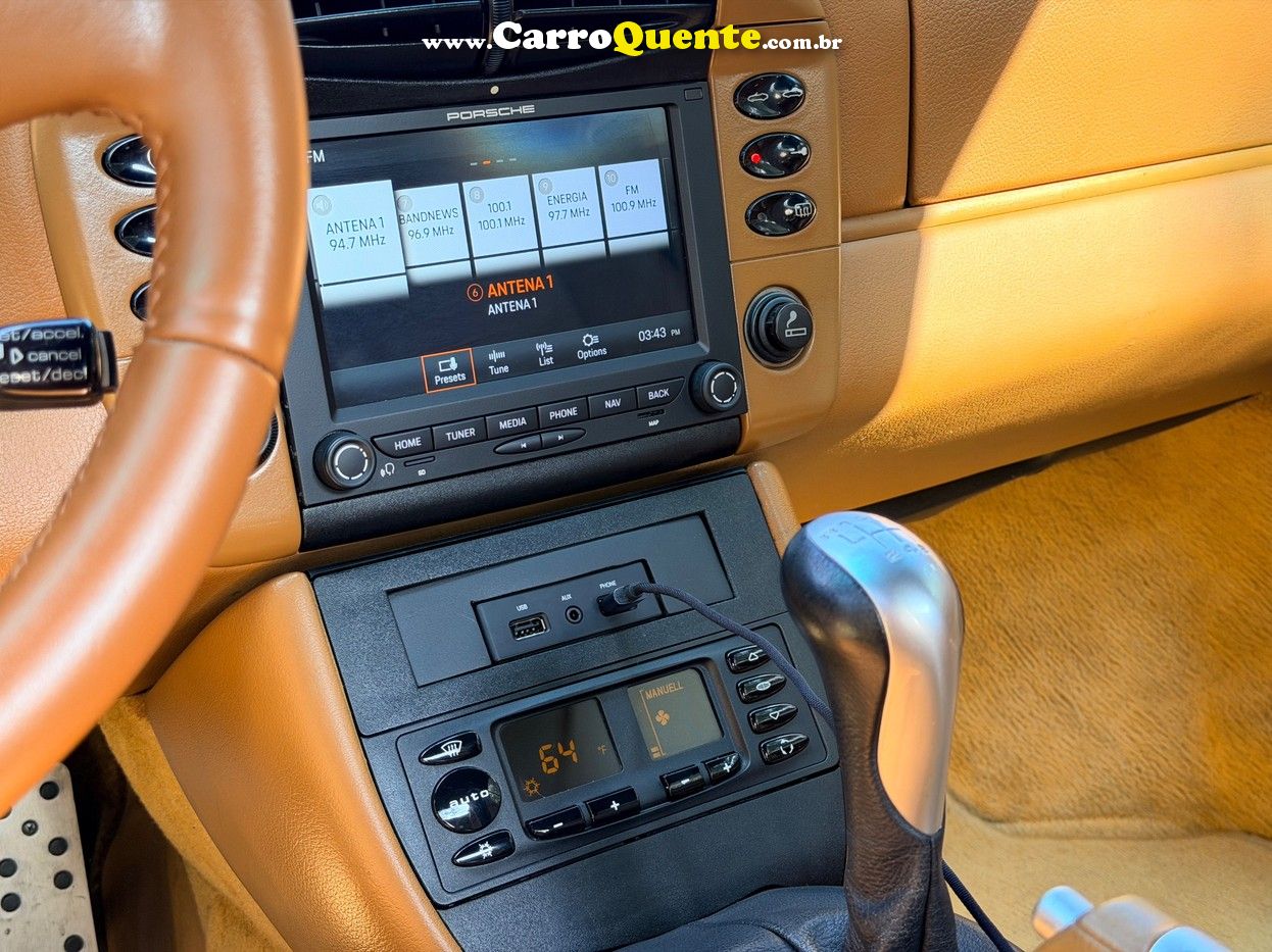 PORSCHE 911 3.4 CARRERA CABRIOLET 6 CILINDROS 24V 2001 - Loja