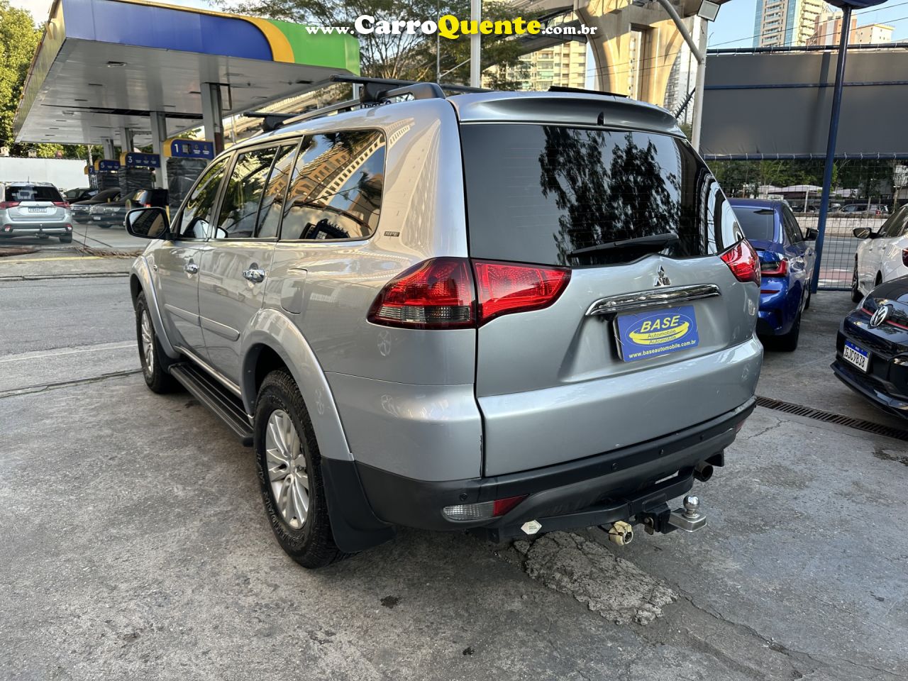 MITSUBISHI   PAJERO DAKAR 3.2 4X4 T.I. DIES. 5P AUT.   PRATA 2015 3.2 DIESEL - Loja
