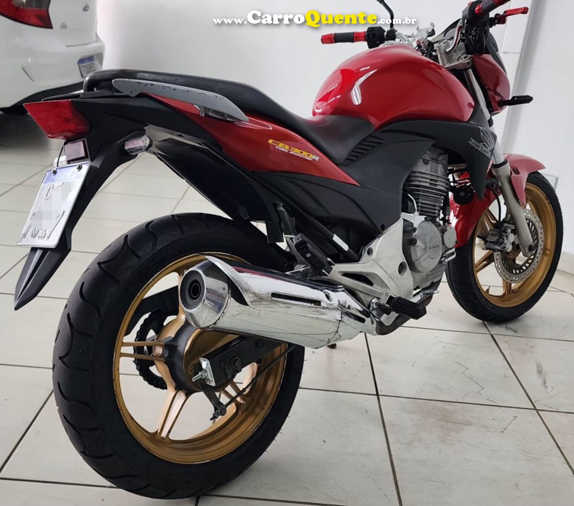 HONDA   CB 300R 300R FLEX   VERMELHO 2012 300 GASOLINA - Loja