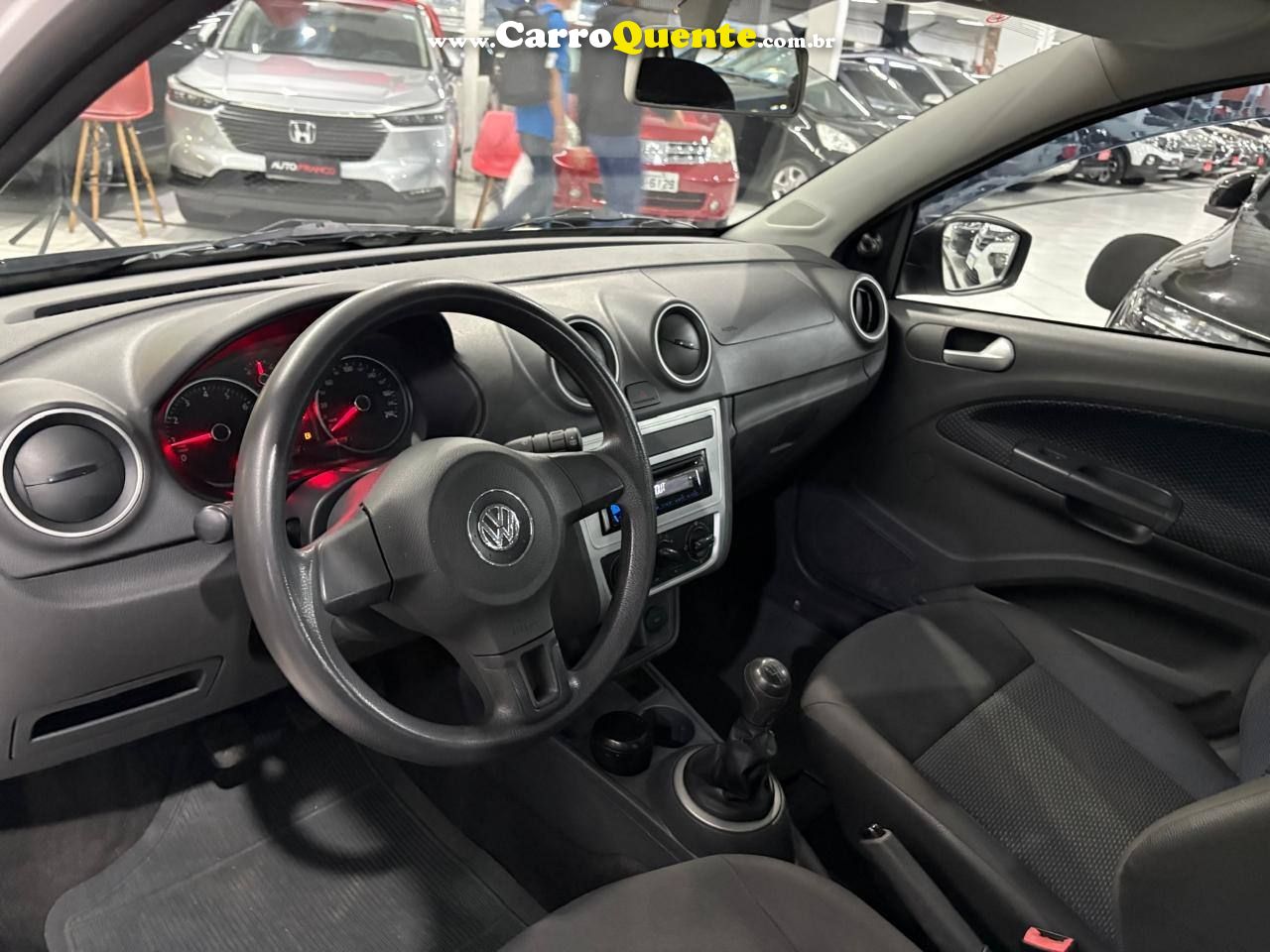 VOLKSWAGEN VOYAGE 1.6 MI TRENDLINE 8V 2016 - Loja