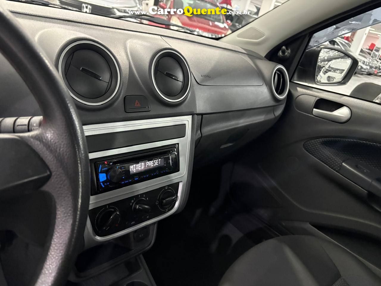 VOLKSWAGEN VOYAGE 1.6 MI TRENDLINE 8V 2016 - Loja