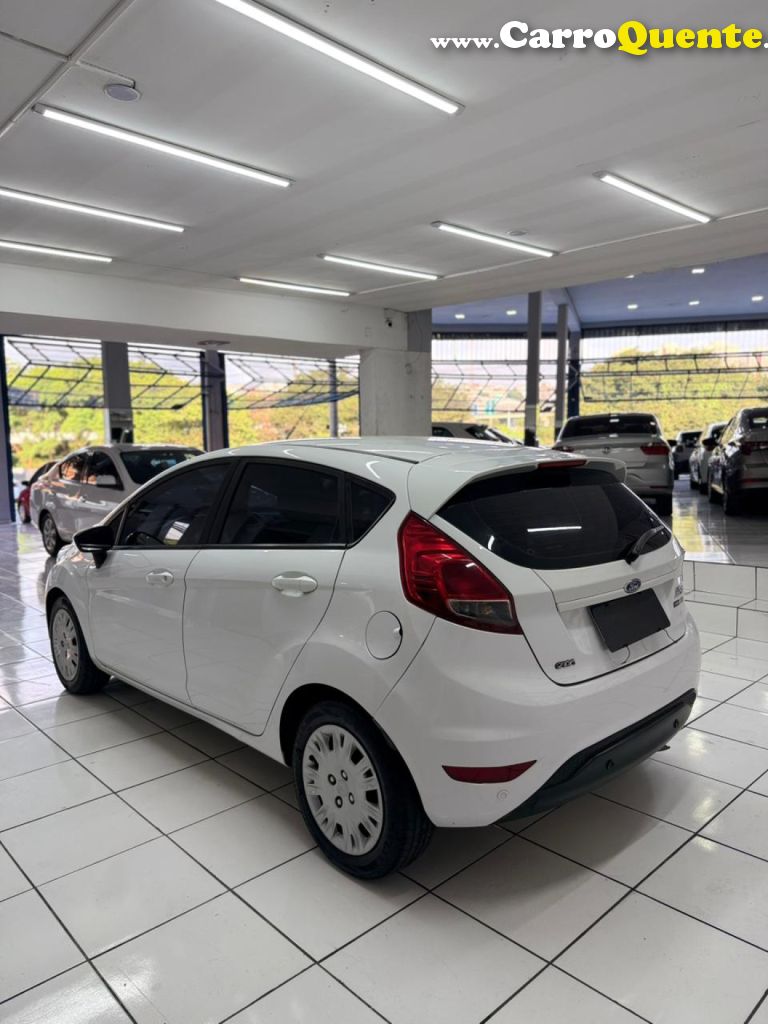 FORD   FIESTA SE 1.6 16V FLEX 5P   BRANCO 2018 1.6 FLEX - Loja
