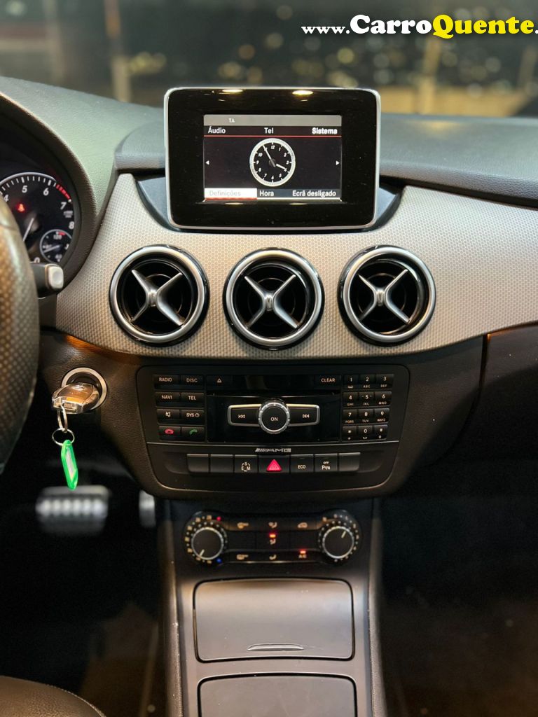 MERCEDES-BENZ   CLASSE B 200 CGI 1.6 TBFLEX AUT.   PRATA 2013 1.6 GASOLINA - Loja