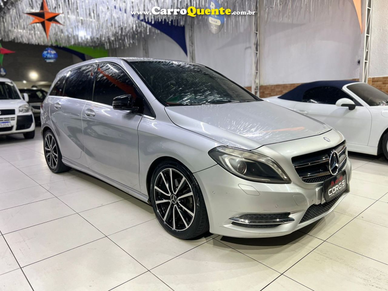 MERCEDES-BENZ   CLASSE B 200 CGI 1.6 TBFLEX AUT.   PRATA 2013 1.6 GASOLINA - Loja