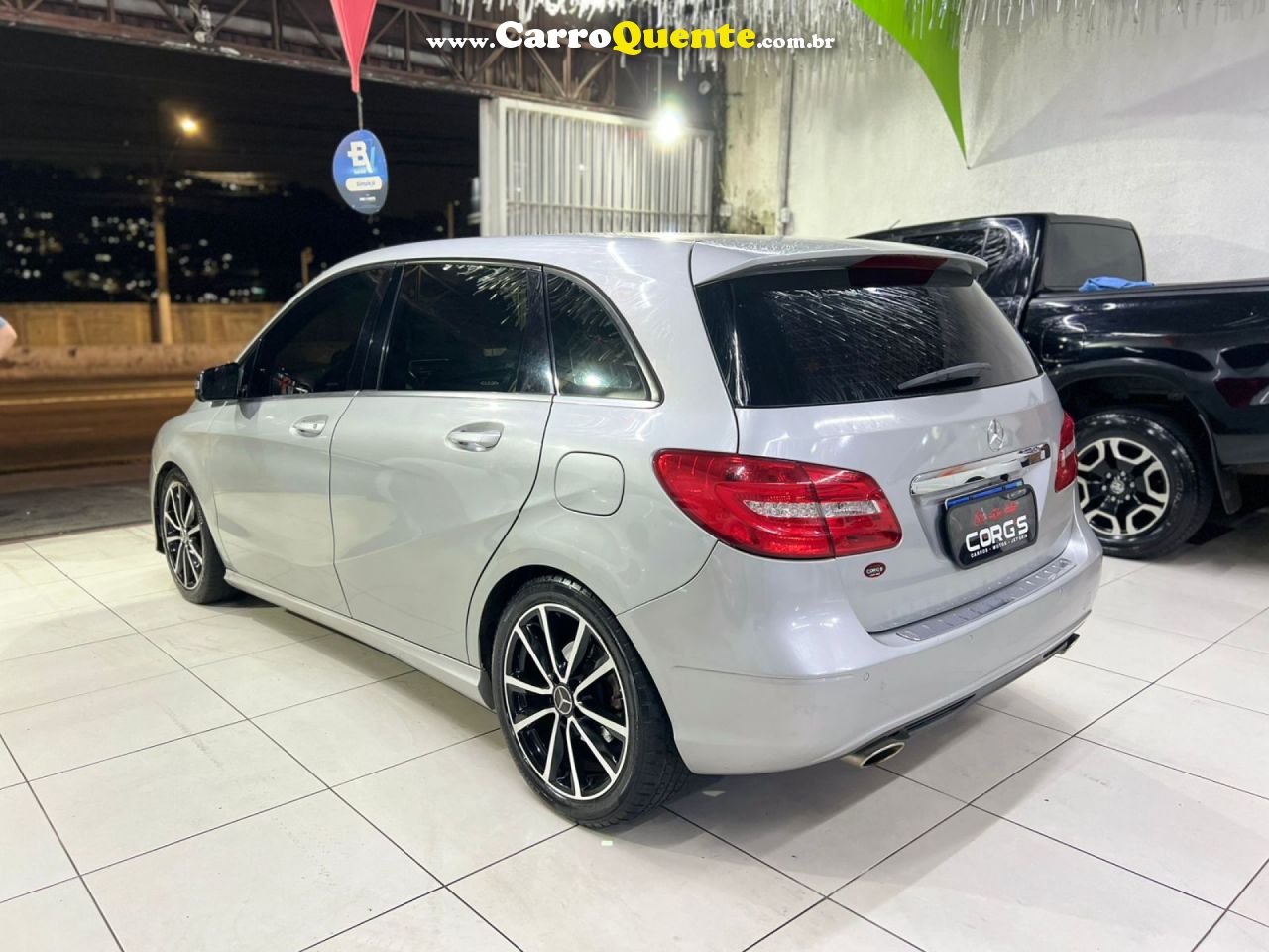 MERCEDES-BENZ   CLASSE B 200 CGI 1.6 TBFLEX AUT.   PRATA 2013 1.6 GASOLINA - Loja