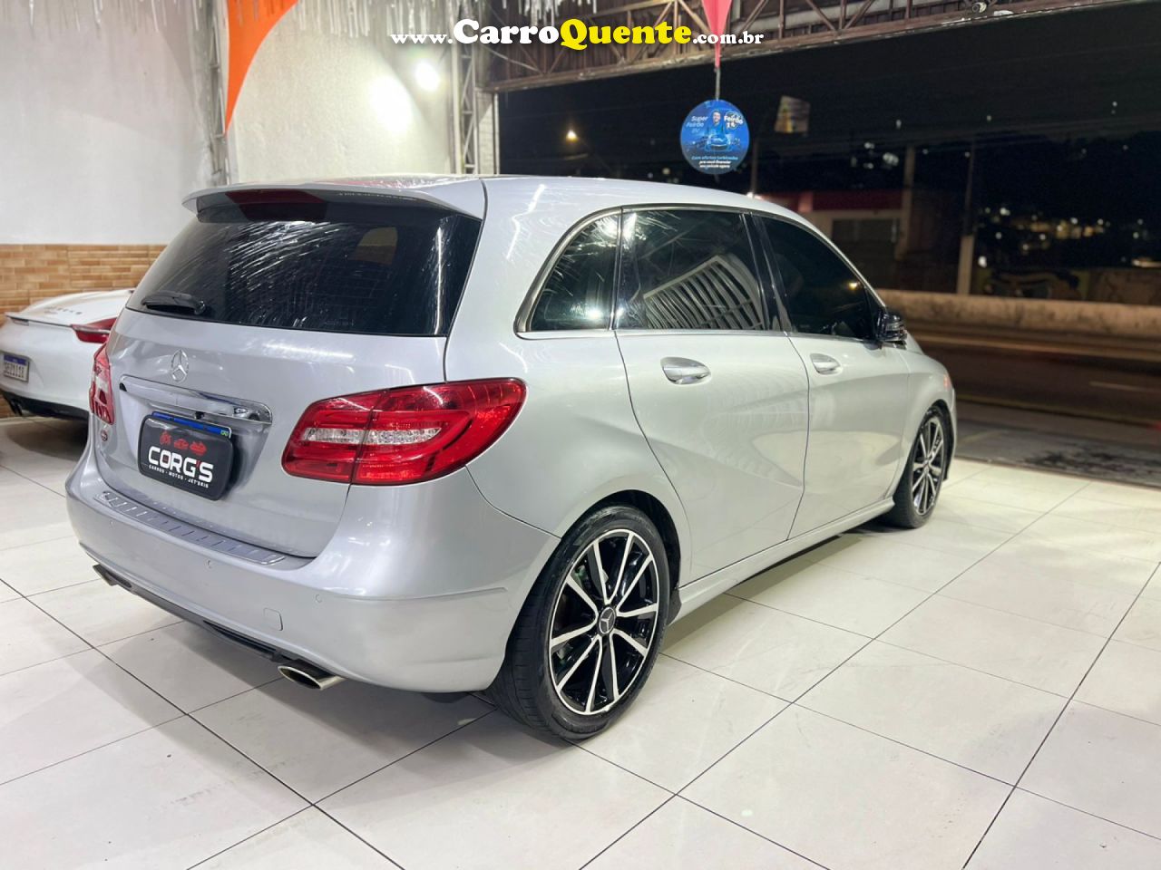 MERCEDES-BENZ   CLASSE B 200 CGI 1.6 TBFLEX AUT.   PRATA 2013 1.6 GASOLINA - Loja