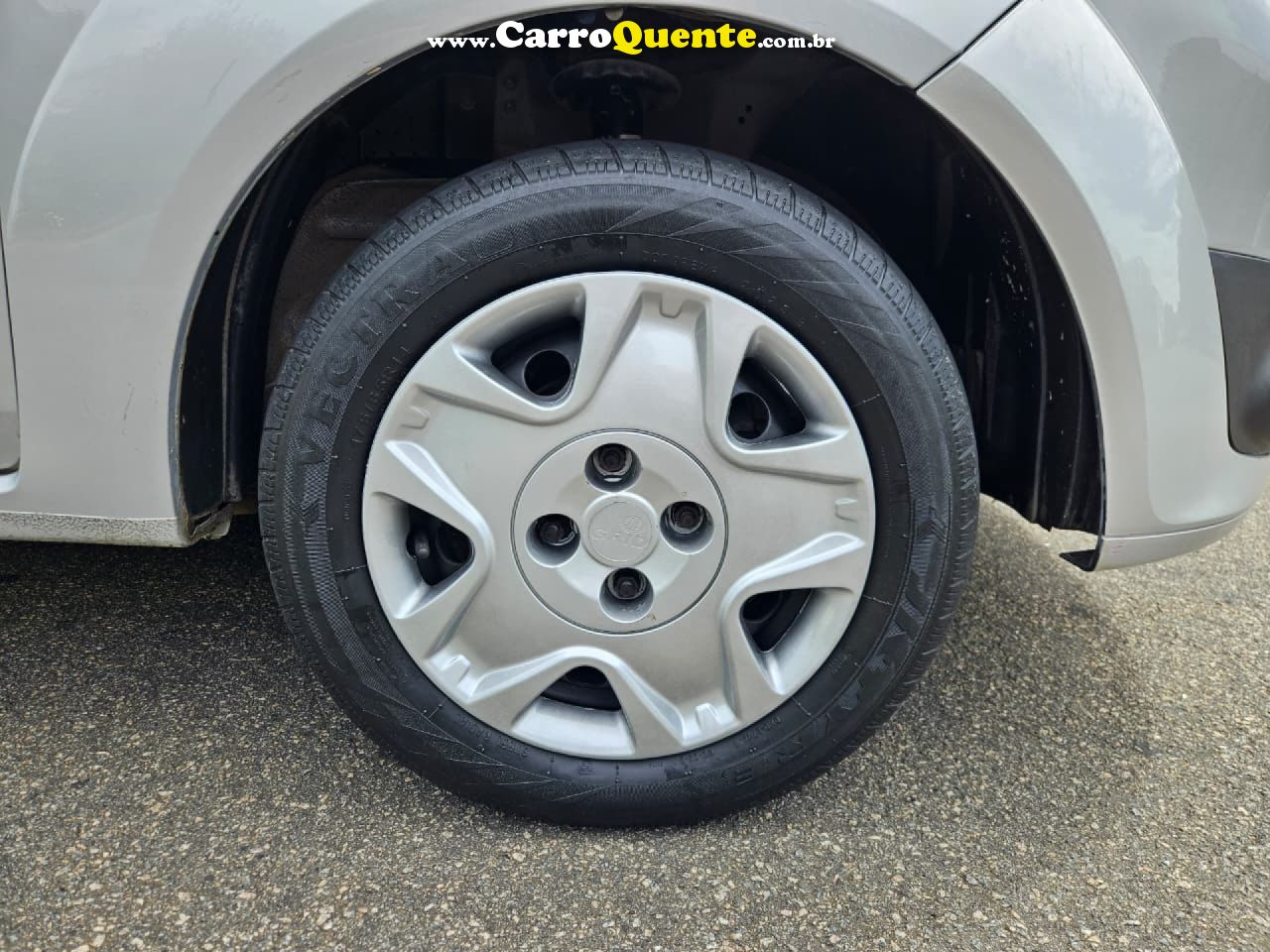 FORD   FIESTA SE 1.0 8V FLEX 5P   PRATA 2014 1.0 FLEX - Loja