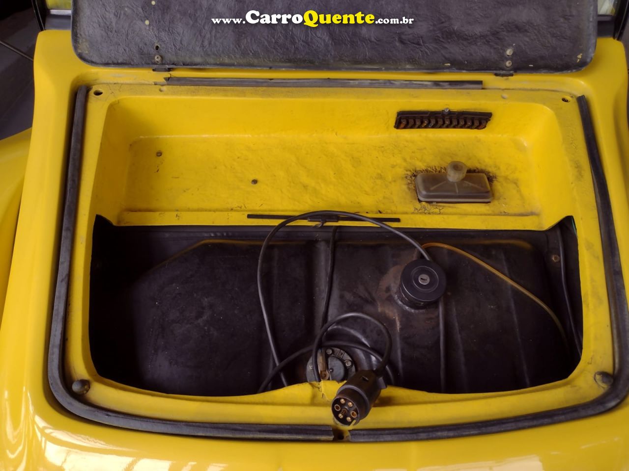 VOLKSWAGEN   VOLKSWAGEN MENOS BUGGY  1.5    AMARELO 1978 1.5 GASOLINA - Loja