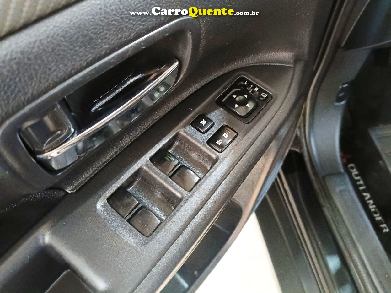 MITSUBISHI OUTLANDER 3.0 GT 4X4 V6 24V 2015 - Loja