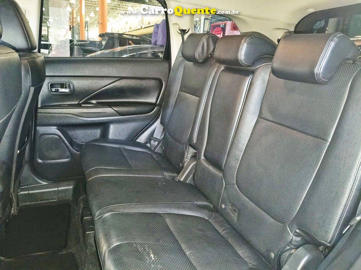 MITSUBISHI OUTLANDER 3.0 GT 4X4 V6 24V 2015 - Loja