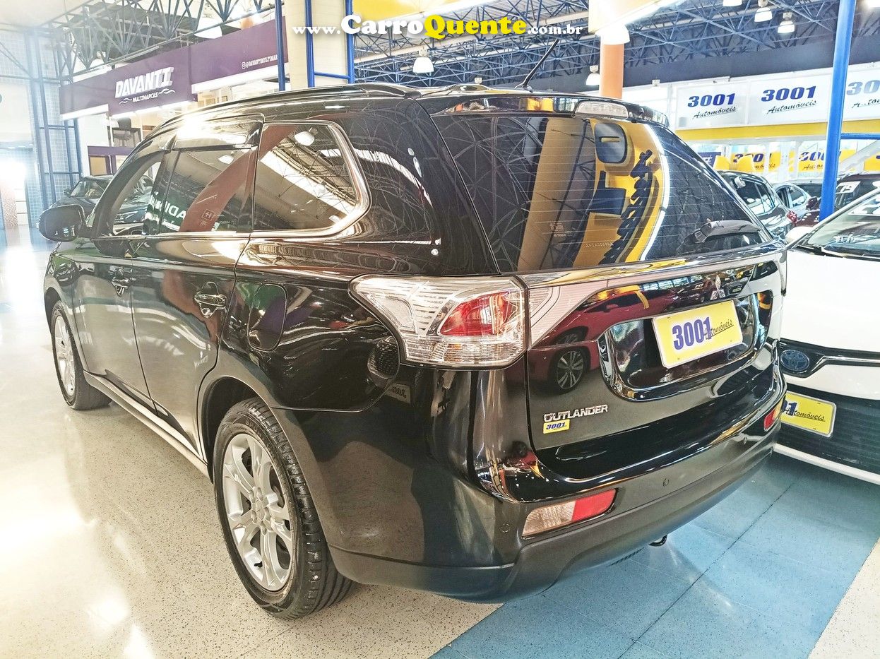 MITSUBISHI OUTLANDER 3.0 GT 4X4 V6 24V 2015 - Loja