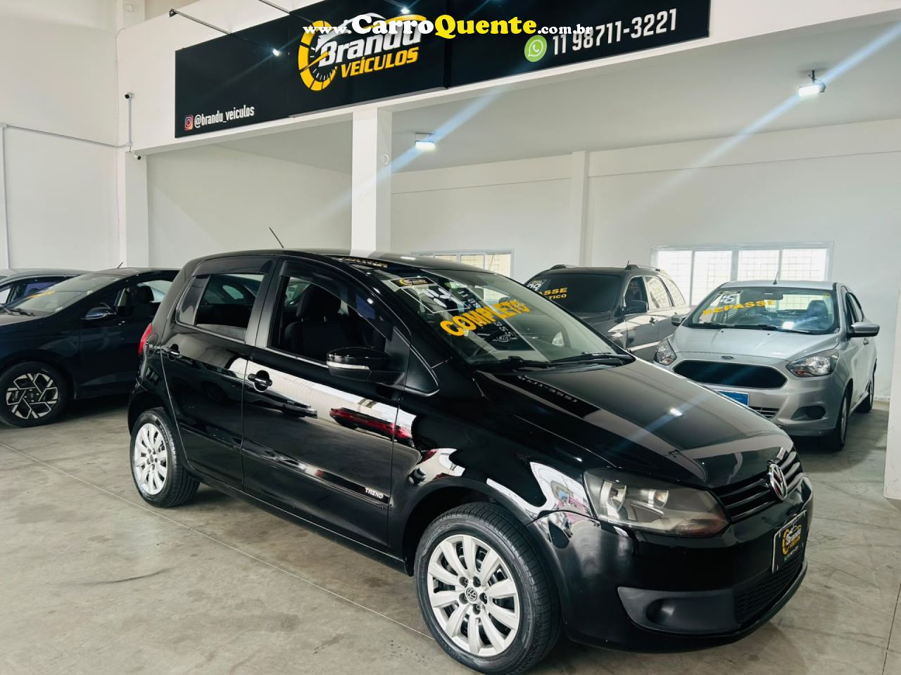 VOLKSWAGEN   FOX TRENDLINE 1.0 FLEX 8V 5P   PRETO 2014 1.0 FLEX - Loja