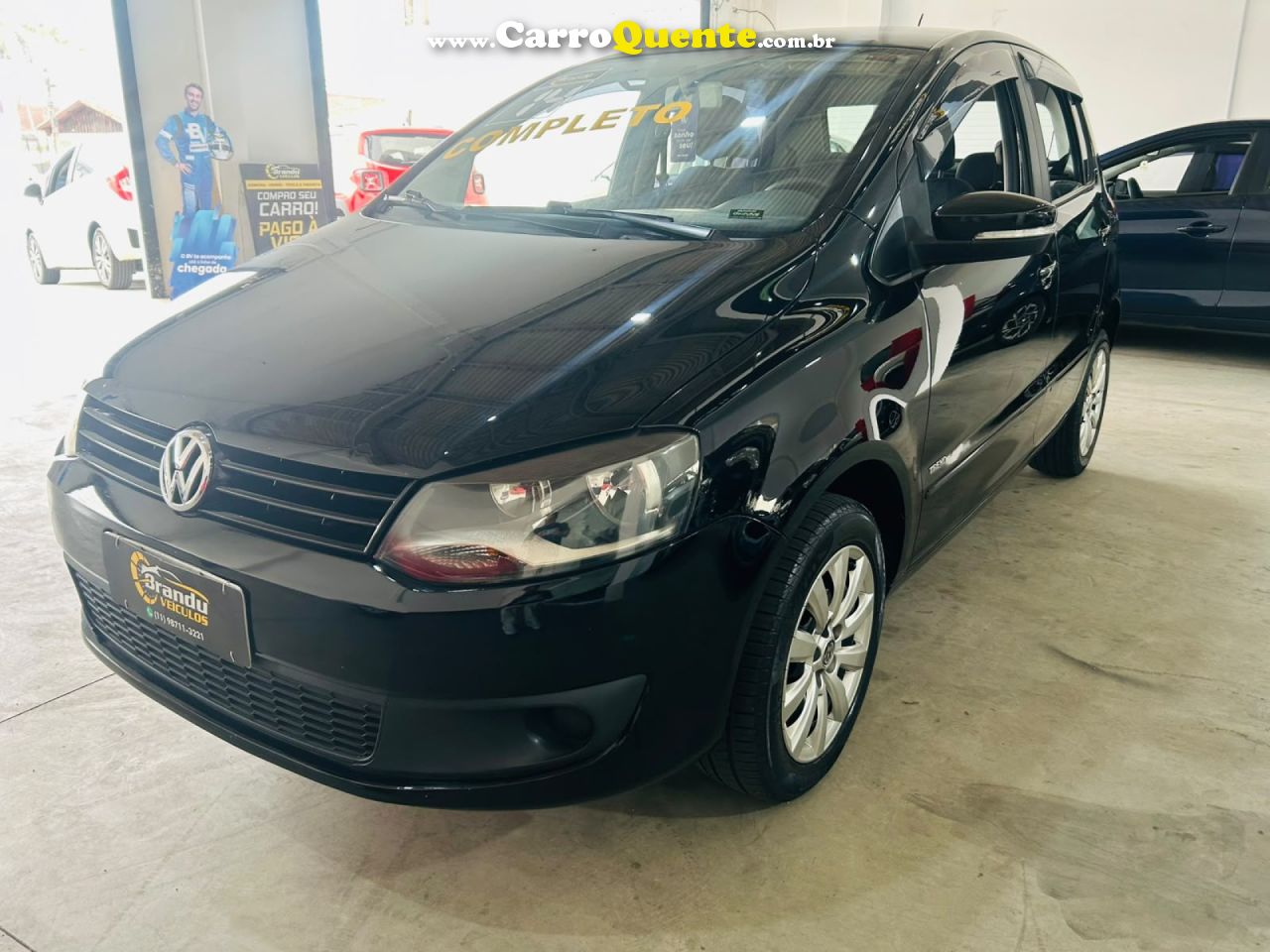 VOLKSWAGEN   FOX TRENDLINE 1.0 FLEX 8V 5P   PRETO 2014 1.0 FLEX - Loja