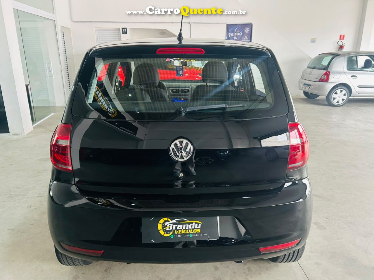 VOLKSWAGEN   FOX TRENDLINE 1.0 FLEX 8V 5P   PRETO 2014 1.0 FLEX - Loja