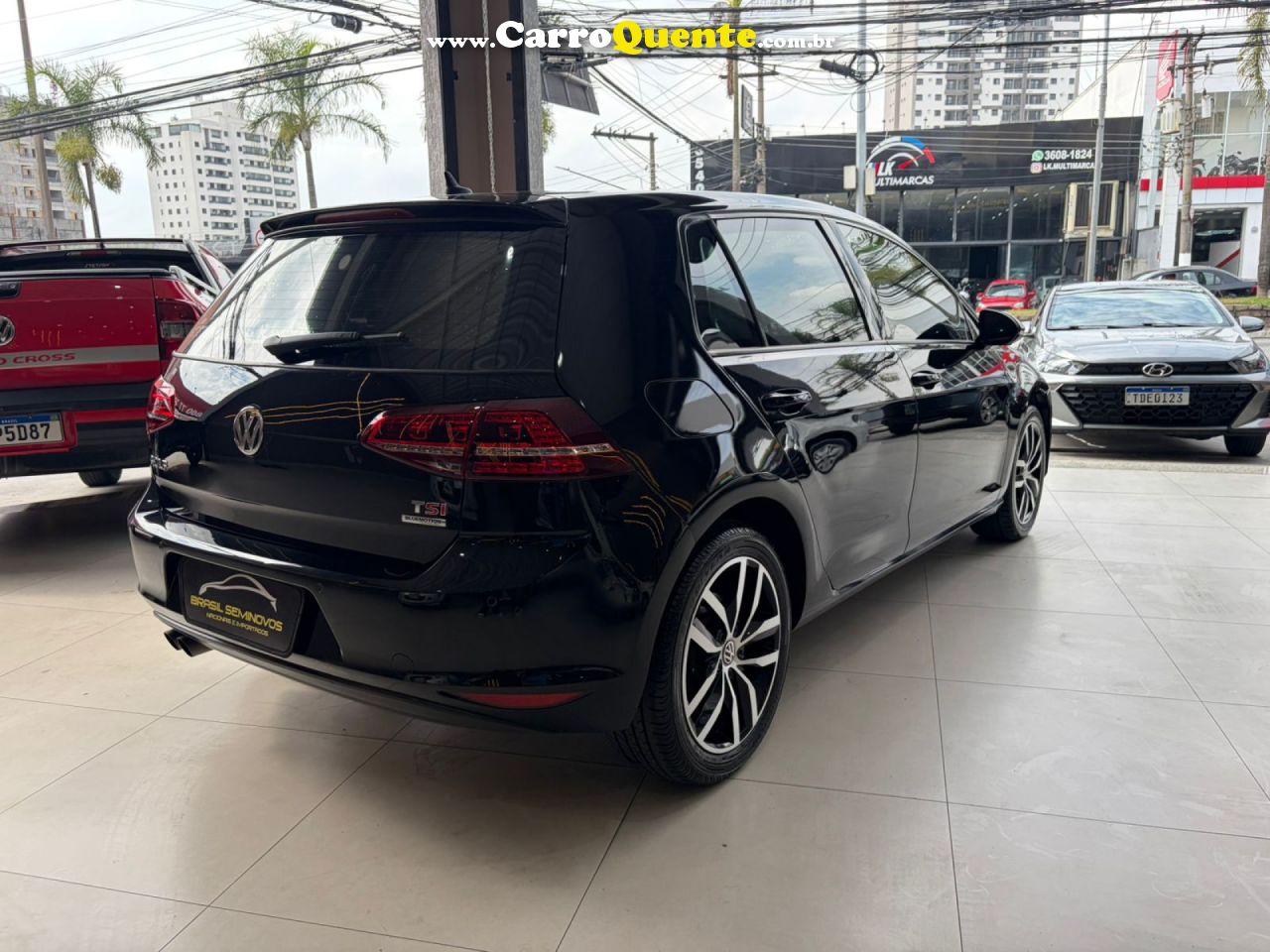 VOLKSWAGEN   GOLF HIGHLINE 1.4 TSI 140CV AUT.   PRETO 2014 1.4 GASOLINA - Loja