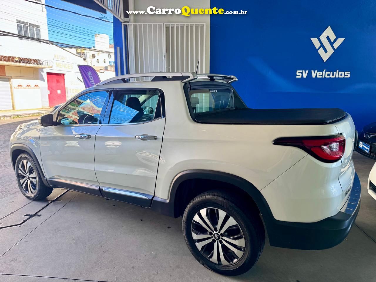 FIAT   TORO VOLCANO 2.0 16V 4X4 TB DIESEL AUT.   BRANCO 2023 2.0 DIESEL - Loja