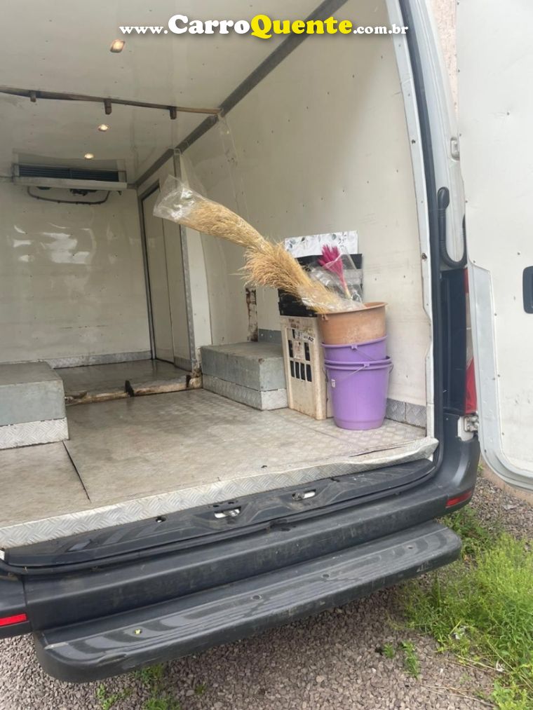 Mercedes-Benz SPRINTER 2.2 CDI DIESEL FURGÃO 516 TA EXTRA LONGO MANUAL - Loja