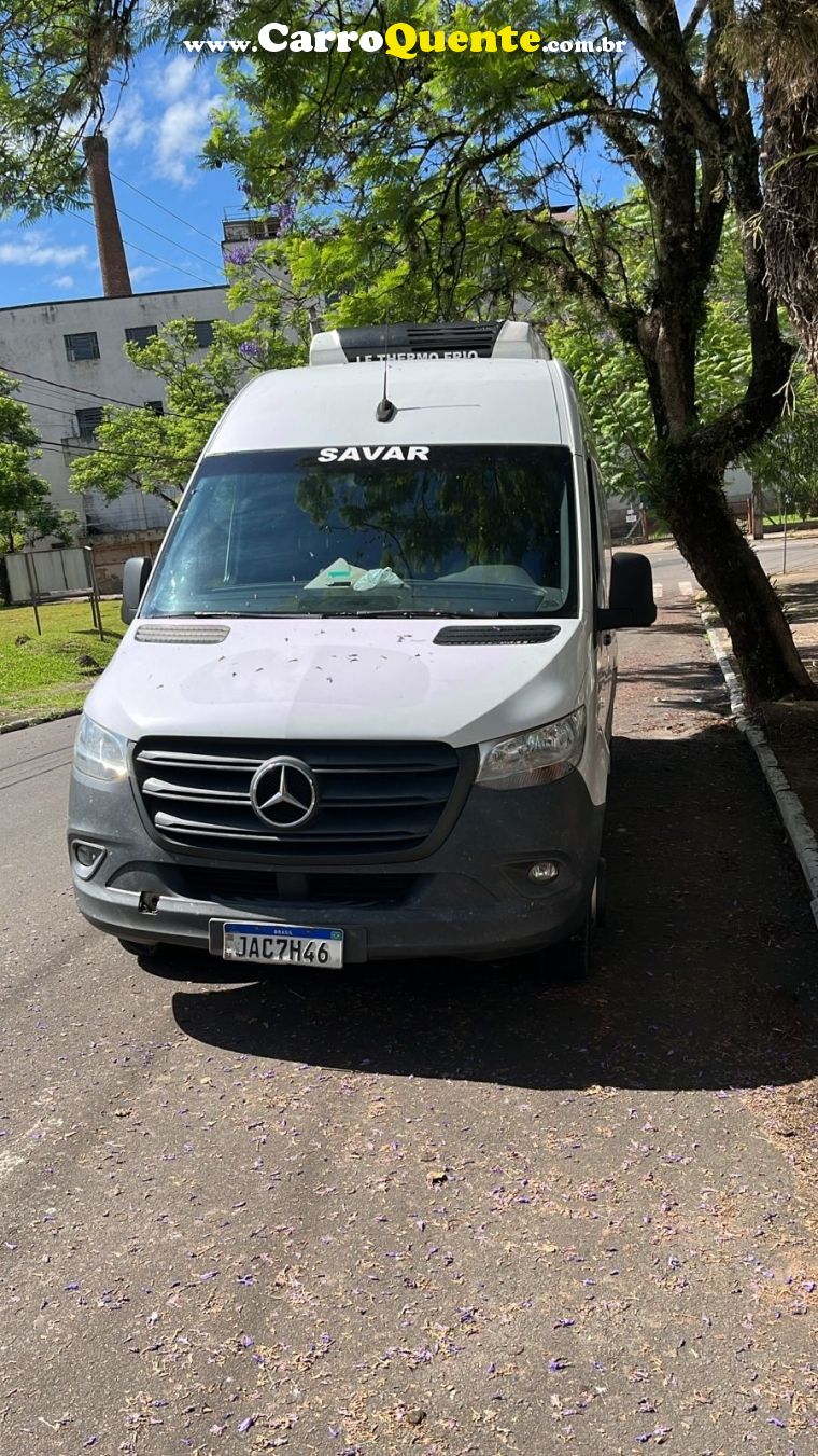 Mercedes-Benz SPRINTER 2.2 CDI DIESEL FURGÃO 516 TA EXTRA LONGO MANUAL - Loja