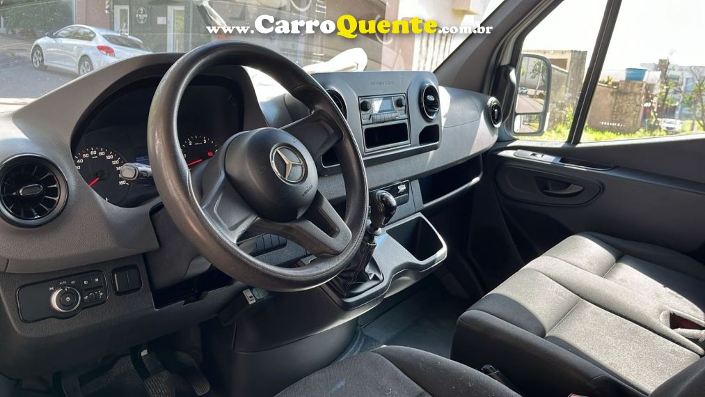 Mercedes-Benz SPRINTER 2.2 CDI DIESEL FURGÃO 516 TA EXTRA LONGO MANUAL - Loja
