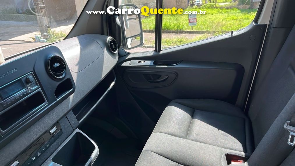 Mercedes-Benz SPRINTER 2.2 CDI DIESEL FURGÃO 516 TA EXTRA LONGO MANUAL - Loja