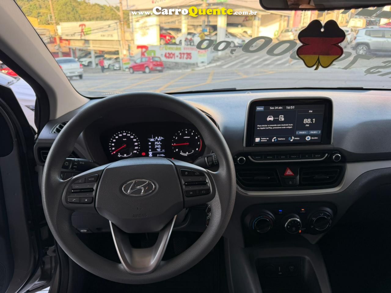 HYUNDAI   HB20S C.PLUSC.STYLE1.0 FLEX 12V MEC. 4P   PRATA 2025 1.0 FLEX - Loja