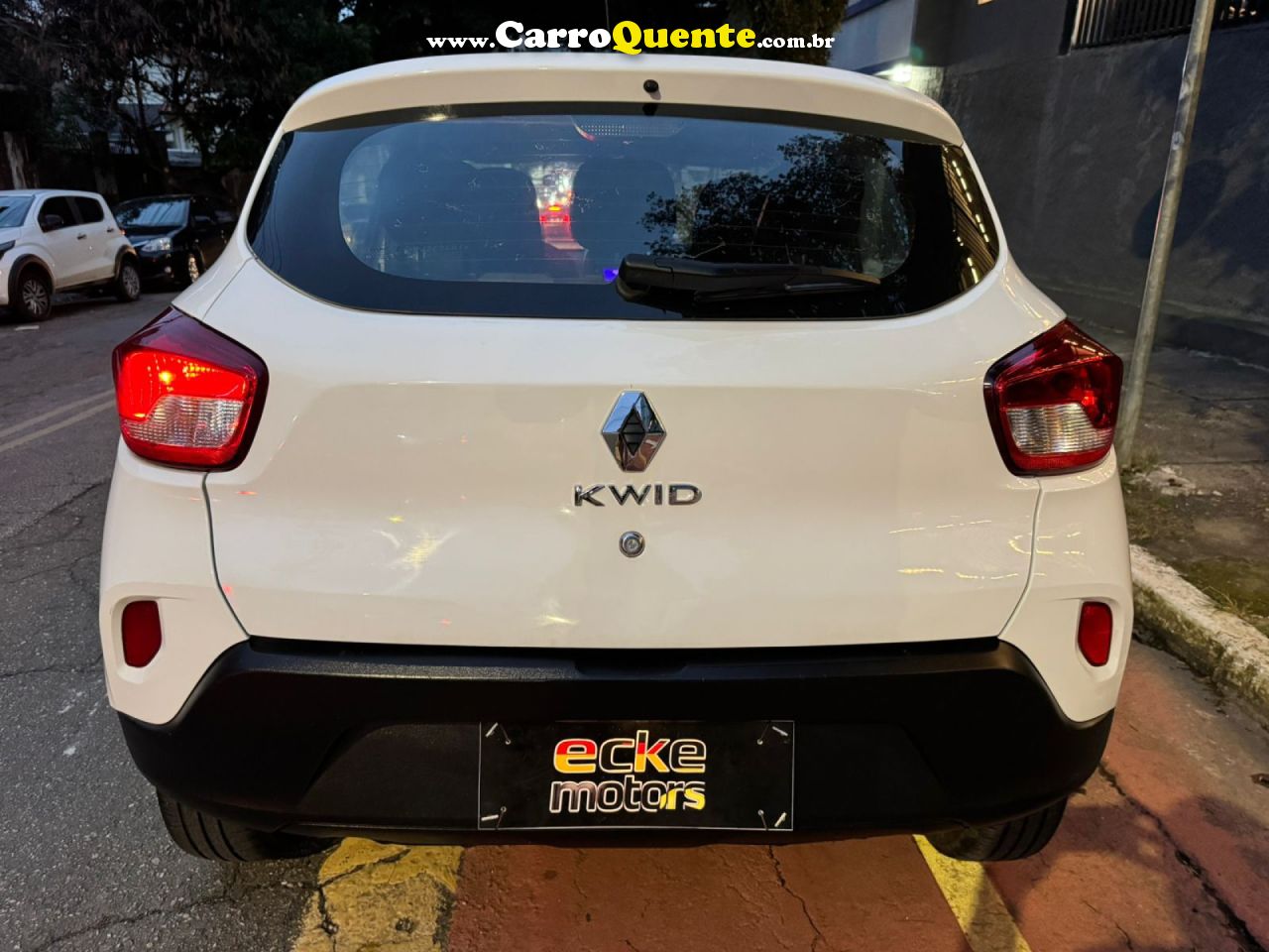 RENAULT   KWID ZEN 1.0 FLEX 12V 5P MEC.   BRANCO 2023 1.0 FLEX - Loja