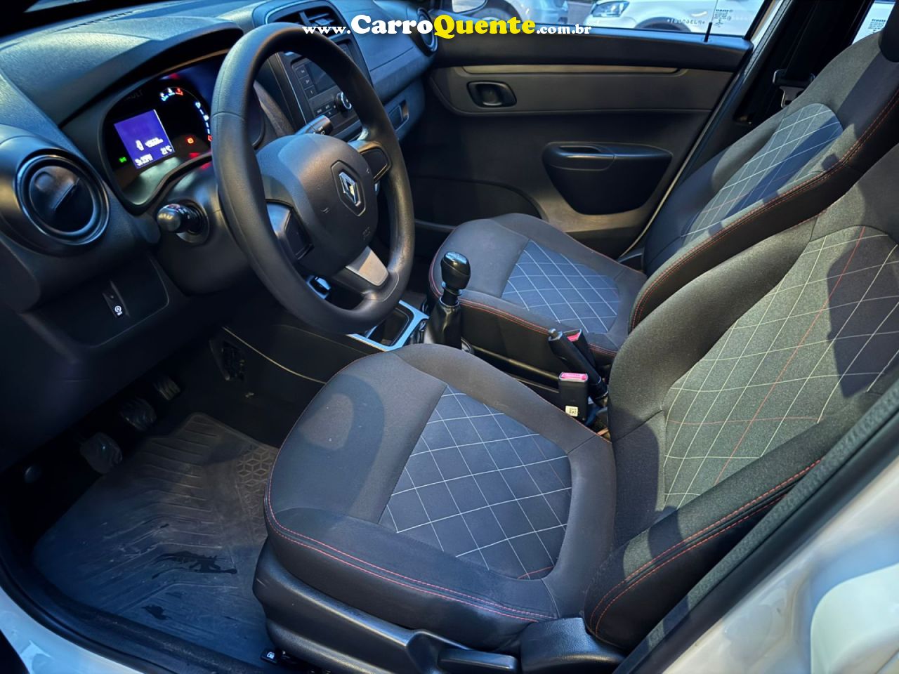 RENAULT   KWID ZEN 1.0 FLEX 12V 5P MEC.   BRANCO 2023 1.0 FLEX - Loja