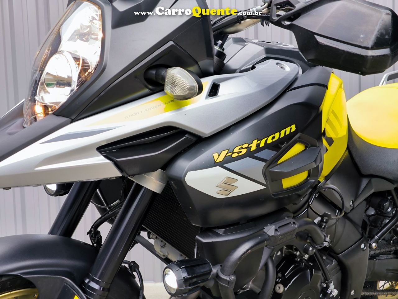 SUZUKI   SUZUKI V-STROM 1000 XT   AMARELO 2019 1000 GASOLINA - Loja