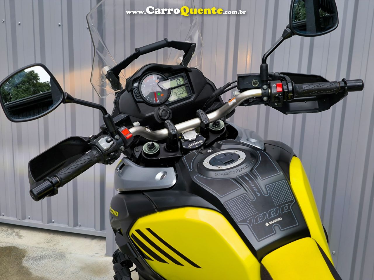 SUZUKI   SUZUKI V-STROM 1000 XT   AMARELO 2019 1000 GASOLINA - Loja