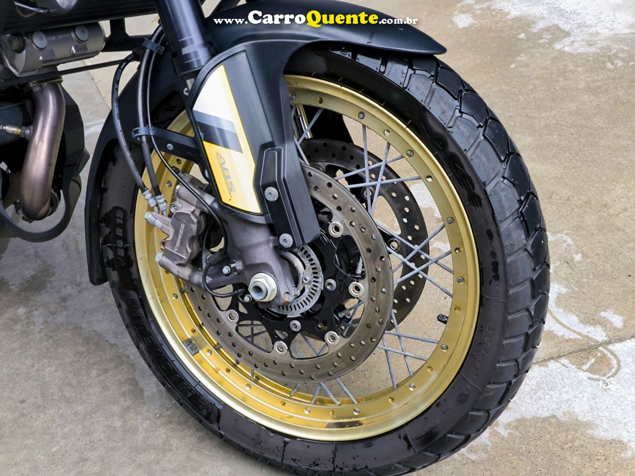 SUZUKI   SUZUKI V-STROM 1000 XT   AMARELO 2019 1000 GASOLINA - Loja