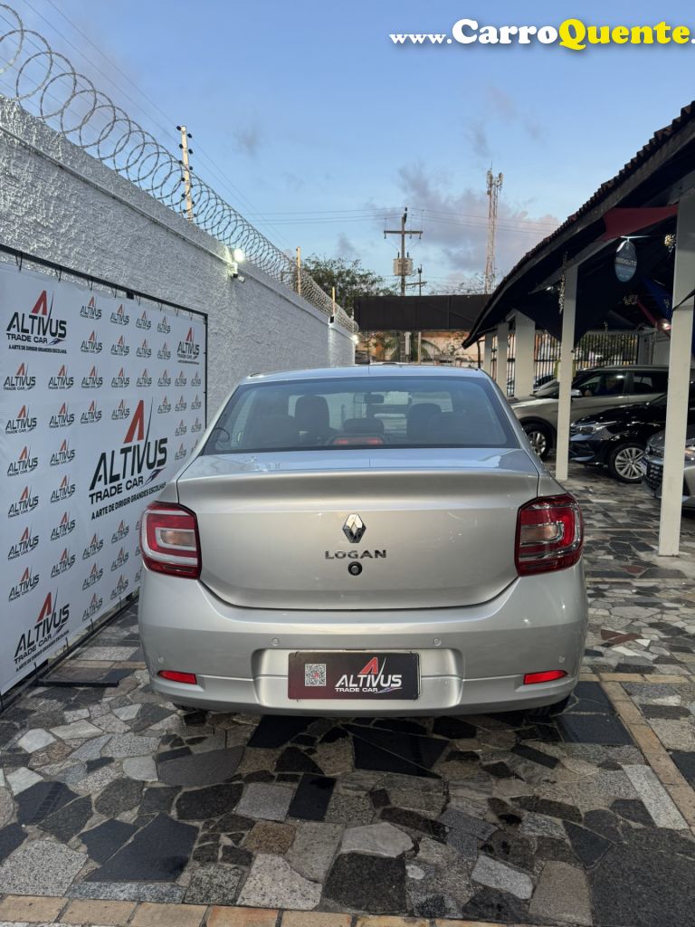 RENAULT   LOGAN LIFE FLEX 1.0 12V 4P MEC.   PRATA 2025 1.0 FLEX - Loja