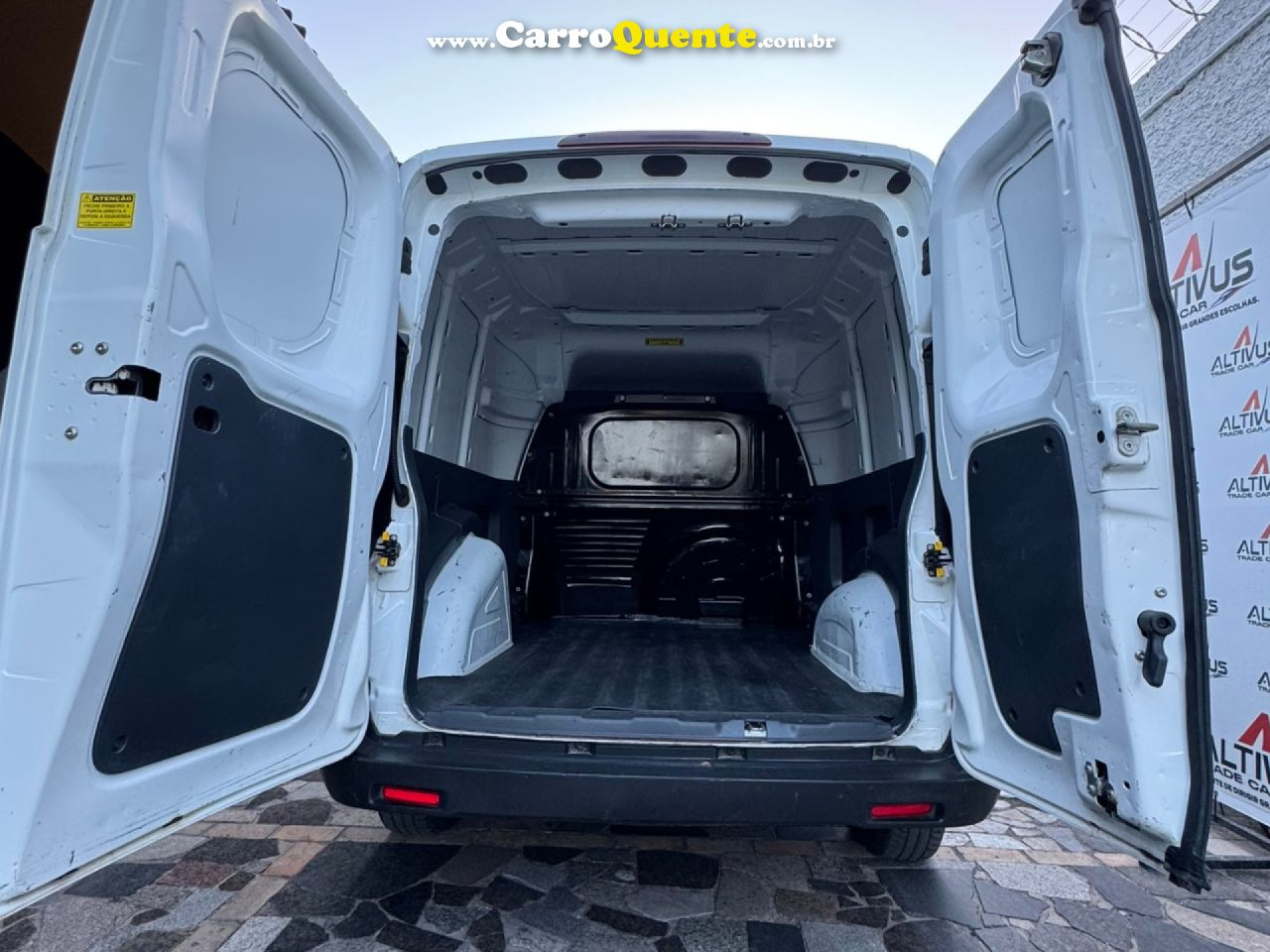 FIAT   FIATFIORINO ENDURANCE   BRANCO 2025 1.4 FLEX - Loja