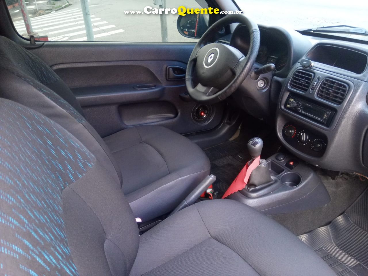 RENAULT   CLIO AUTHENTIQUE 1.0   PRETO 2015 1.0 FLEX - Loja