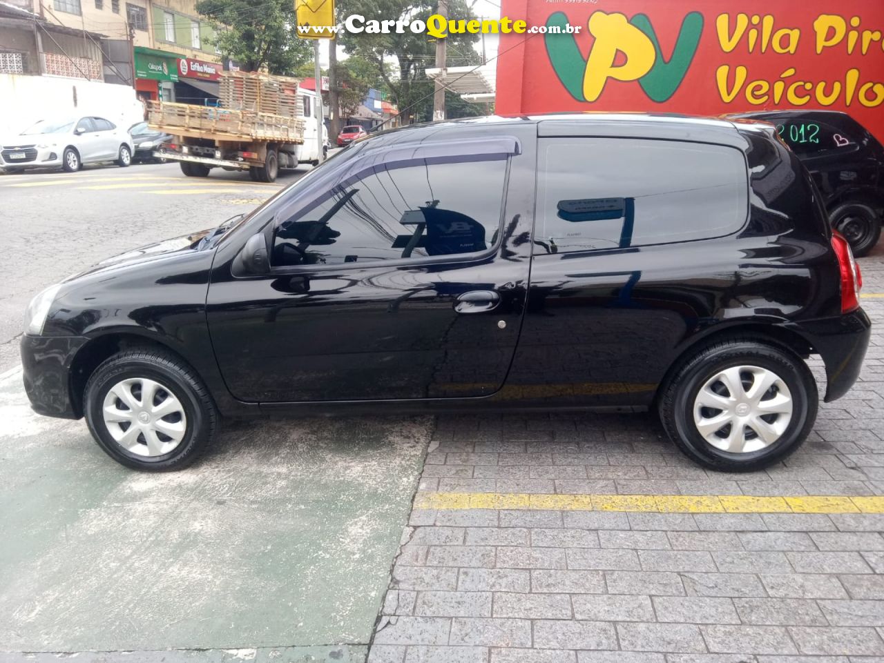 RENAULT   CLIO AUTHENTIQUE 1.0   PRETO 2015 1.0 FLEX - Loja