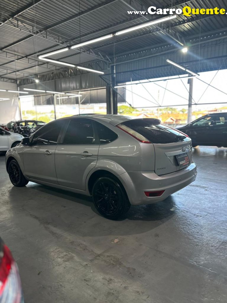 FORD   FOCUS GHIA  2.0 16V 2.0 16V FLEX 5P AUT   PRATA 2011 2.0 FLEX - Loja