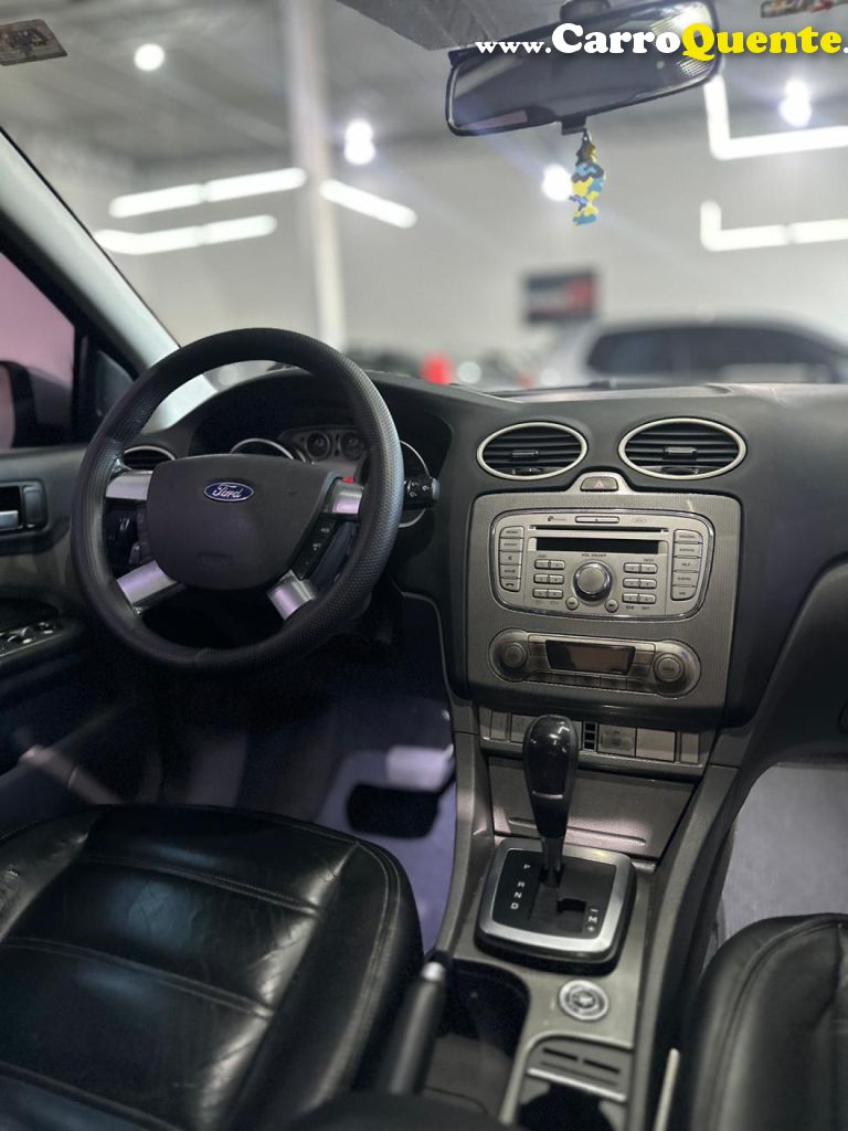 FORD   FOCUS GHIA  2.0 16V 2.0 16V FLEX 5P AUT   PRATA 2011 2.0 FLEX - Loja